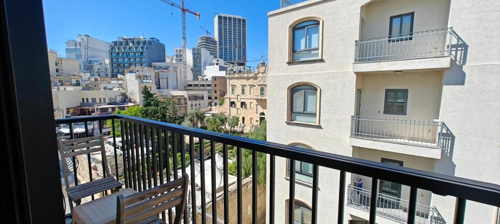 Appartamento Luxury Garden View At Spinola Bay St Julians San Giuliano Esterno foto